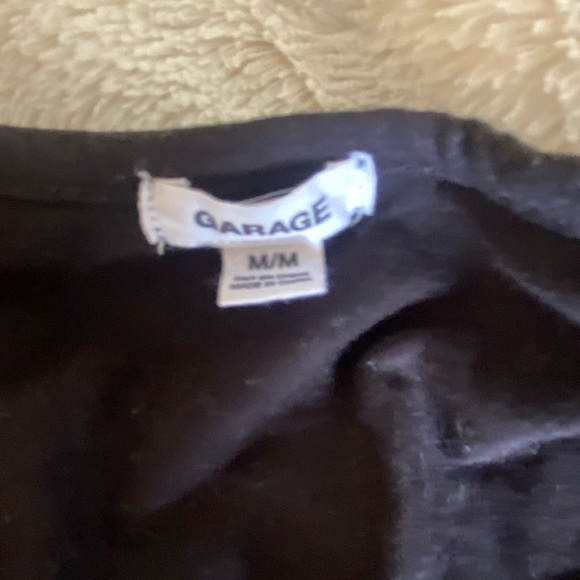 Garage mini black v-neck tee - Picture 4 of 4